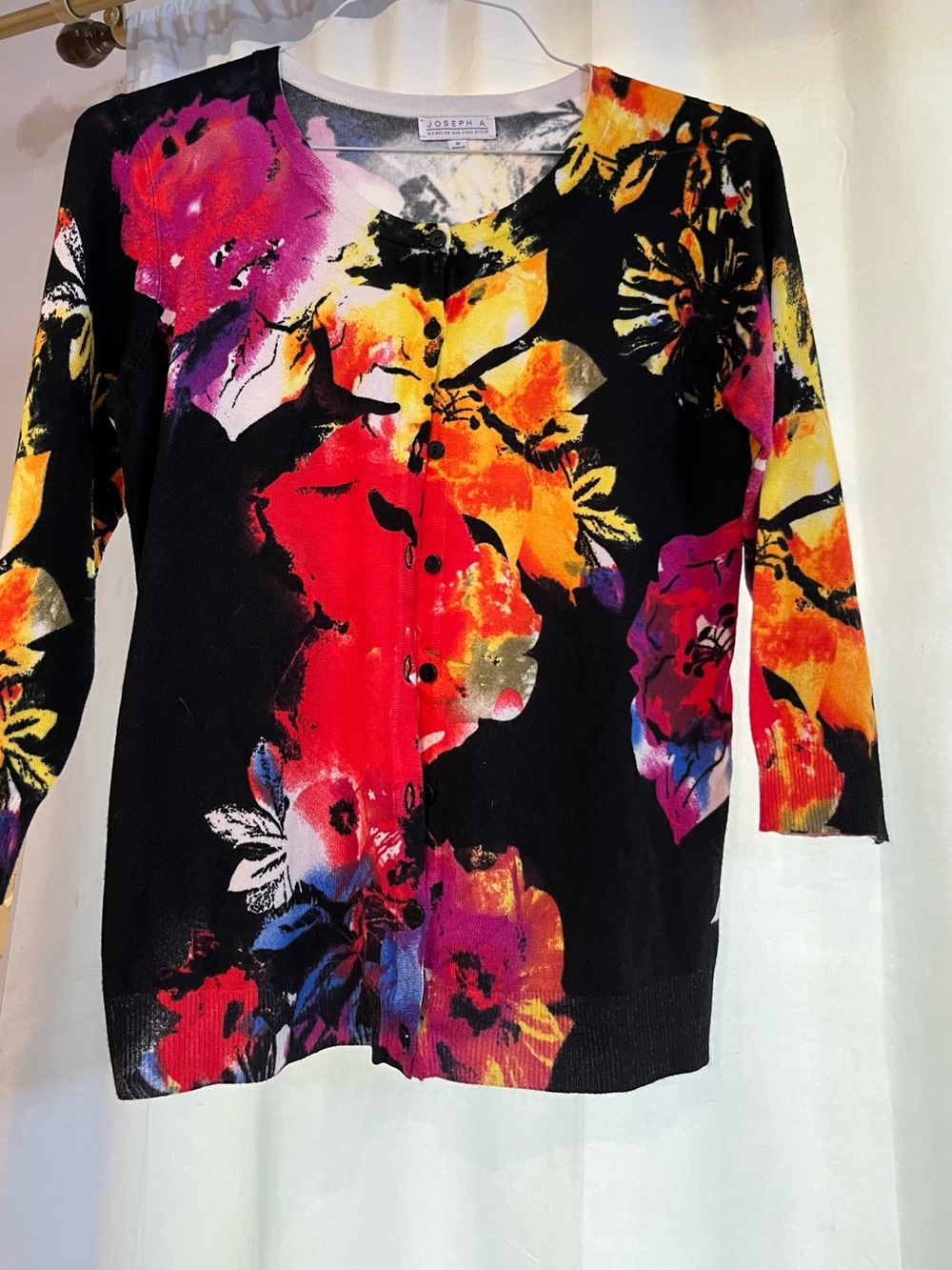 Joseph A Medium  Bright Watercolor Floral Lightweight Button Cardigan